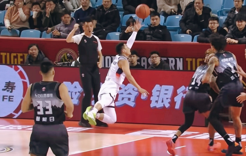 博鱼体育官方网站-虎口拔牙！克里斯缺阵，山东男篮强势逆转：高诗岩3记3分鼎定乾坤